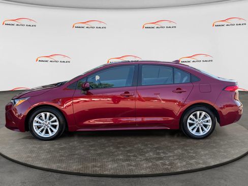 Used 2024 Toyota Corolla LE w/ LE Premium Package FWD image 7