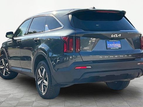Used 2022 Kia Sorento LX AWD/4WD image 5