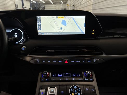 Used 2020 Hyundai Palisade Limited image 18