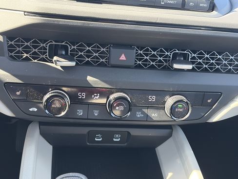 Certified 2025 Honda Accord SE image 27