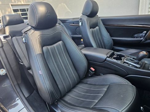 Used 2011 Maserati GranTurismo Convertible RWD image 10