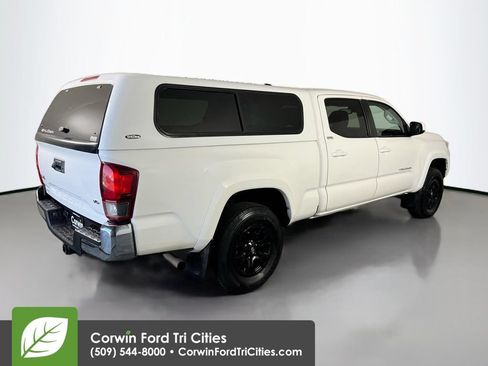 Used 2022 Toyota Tacoma SR5 AWD/4WD image 14