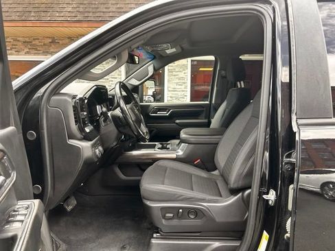 Used 2024 Chevrolet Silverado 2500 LT w/ Midnight Edition AWD/4WD image 11