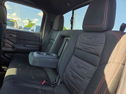 Used 2025 Nissan Frontier Pro-X RWD image 24