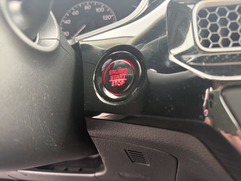 Certified 2022 Honda Civic EX image 33