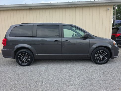 Used 2019 Dodge Grand Caravan GT FWD image 5