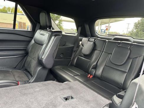 Used 2023 Ford Explorer ST image 27