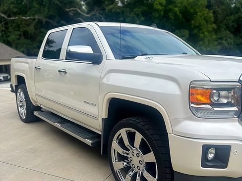Used 2014 GMC Sierra 1500 Denali w/ Driver Alert Package AWD/4WD image 2