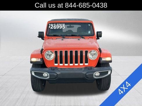 Used 2018 Jeep Wrangler Unlimited Sahara image 2