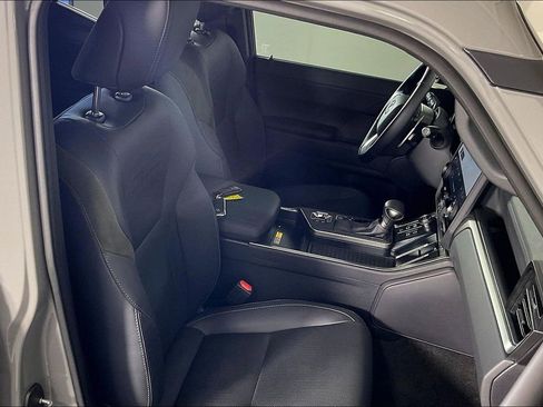 Used 2025 Lexus GX 550 image 10