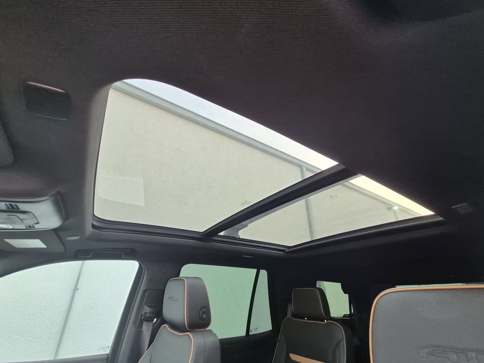 Used 2023 GMC Yukon AT4 w/ LPO, Floor Liner Package AWD/4WD image 26