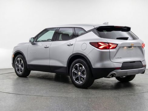 Used 2025 Chevrolet Blazer LT FWD image 6