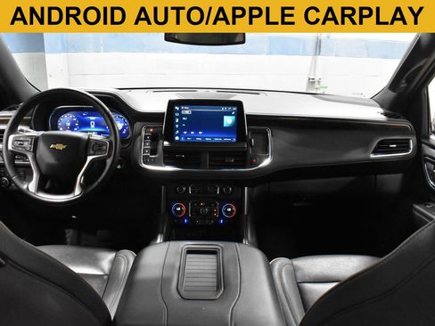 Used 2023 Chevrolet Suburban Premier AWD/4WD image 2