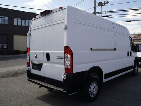 Used 2023 RAM ProMaster 2500 FWD image 6