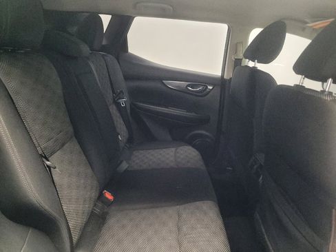 Used 2018 Nissan Rogue Sport SV image 19