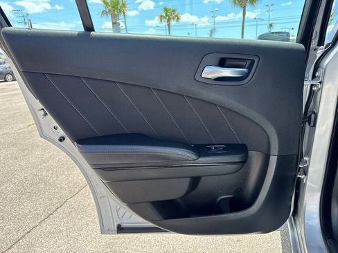 Used 2022 Dodge Charger SXT w/ Blacktop Package image 13
