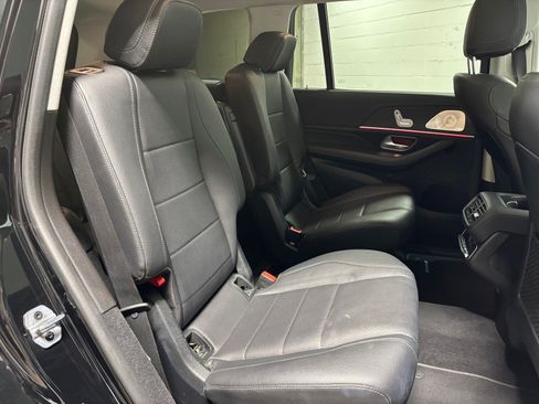 Used 2023 Mercedes-Benz GLS 450 4MATIC image 37
