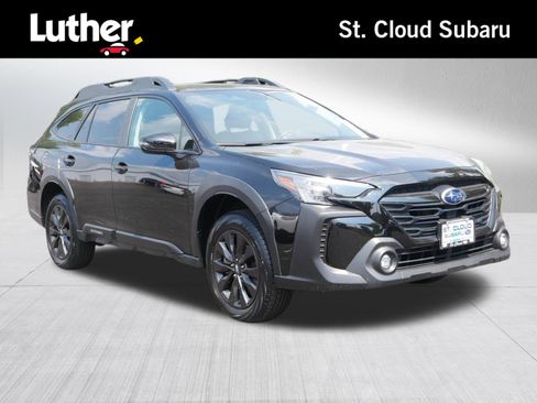 Certified 2025 Subaru Outback Onyx Edition w/ Tech Package 3 AWD/4WD image 1
