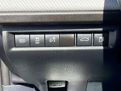 Used 2025 Toyota Camry SE FWD image 10
