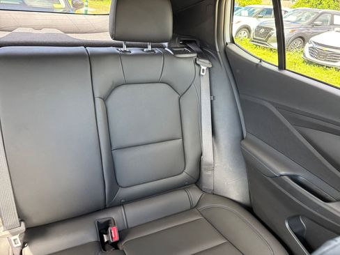 Used 2025 Buick Envista Sport Touring image 37