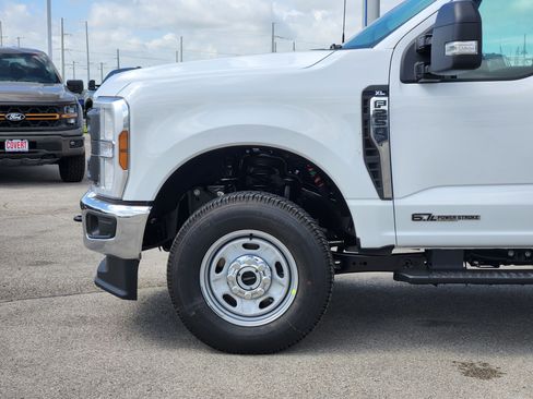 New 2026 Ford F250 XL AWD/4WD image 7