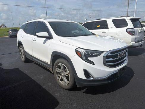 Used 2019 GMC Terrain SLT w/ Preferred Package AWD/4WD image 2