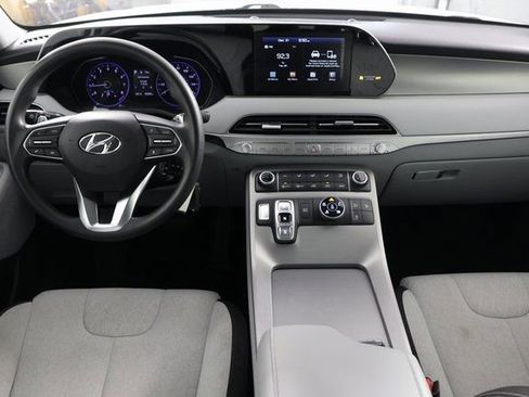 Used 2020 Hyundai Palisade SE image 2