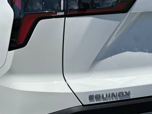 New 2026 Chevrolet Equinox LT w/ Safety and Technology Package FWD image 27