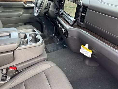 New 2026 GMC Sierra 1500 Elevation image 17