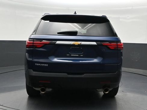 Used 2023 Chevrolet Traverse LS FWD image 4