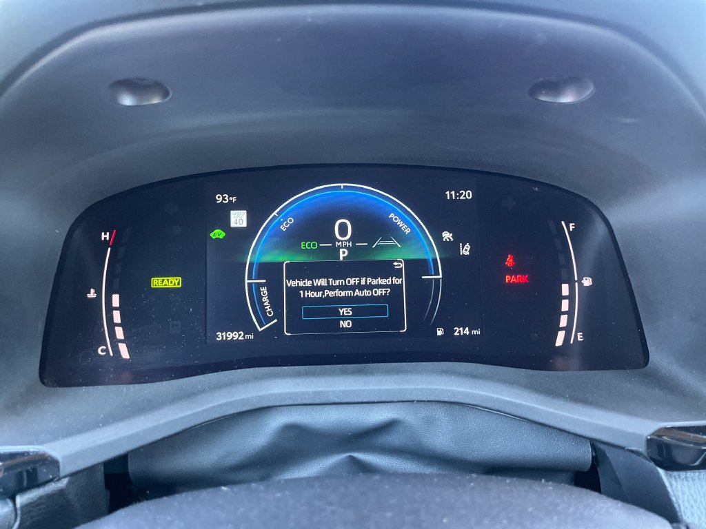 Used 2025 Toyota Camry SE FWD image 4