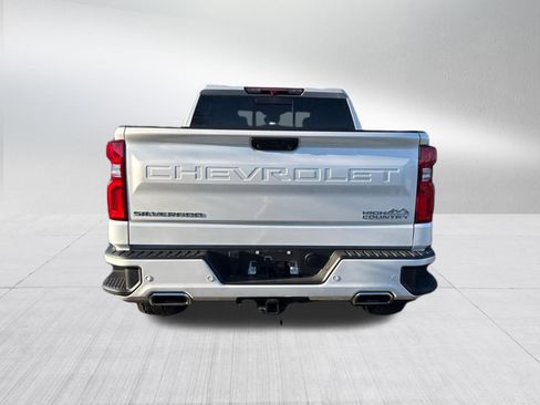 Used 2024 Chevrolet Silverado 1500 High Country w/ High Country Premium Package AWD/4WD image 7