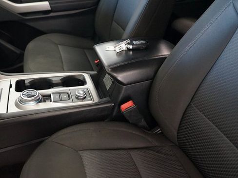 Used 2022 Ford Explorer XLT w/ Class IV Trailer Tow Package image 28