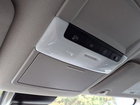 Used 2025 Nissan Altima 2.5 SV image 24