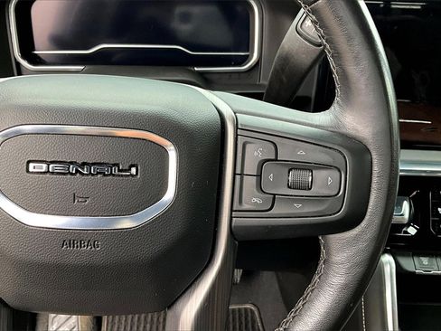 Used 2024 GMC Sierra 2500 Denali Ultimate image 16