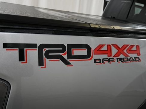 Used 2020 Toyota Tacoma TRD Off-Road image 19