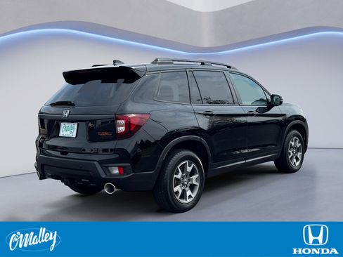 Used 2023 Honda Passport TrailSport image 5
