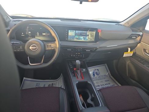 New 2025 Nissan Kicks SR image 10