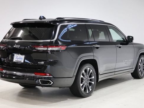 Used 2023 Jeep Grand Cherokee L Overland w/ Advanced Protech Group III AWD/4WD image 7