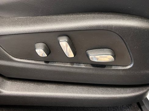 Used 2023 Cadillac XT6 Premium Luxury w/ Technology Package image 38