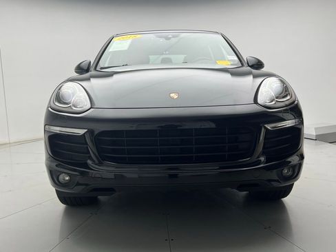 Certified 2018 Porsche Cayenne Platinum Edition image 26