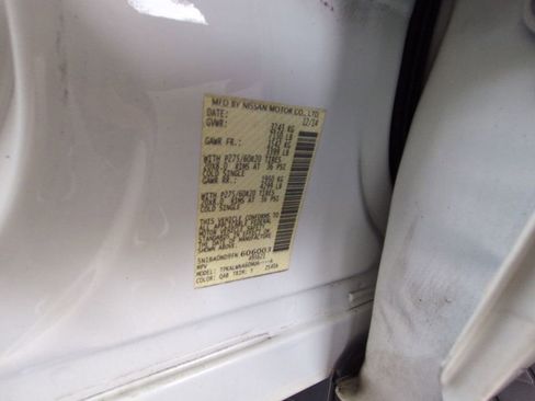 Used 2015 Nissan Armada Platinum image 26