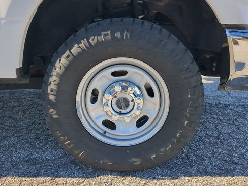 Certified 2022 Ford F250 XL w/ Power Equipment Group image 9