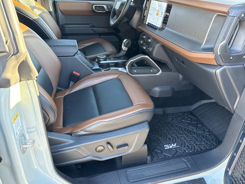 Used 2024 Ford Bronco Outer Banks image 14