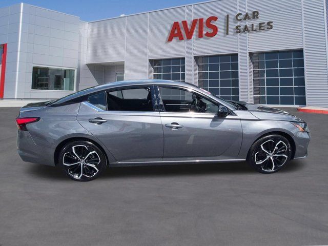 Used 2025 Nissan Altima 2.5 SR FWD image 5