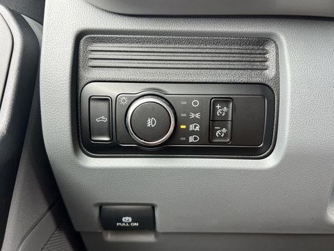 New 2026 Ford F250 XL w/ XL Chrome Package image 27