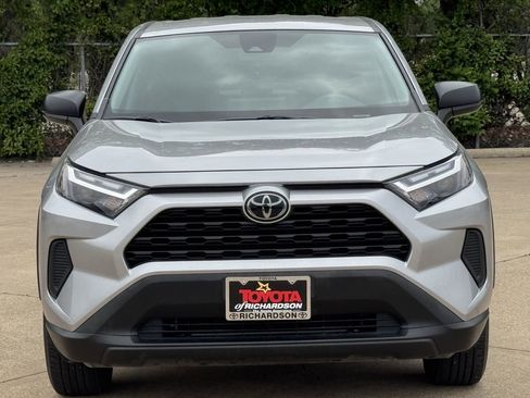 Used 2025 Toyota RAV4 LE FWD image 7