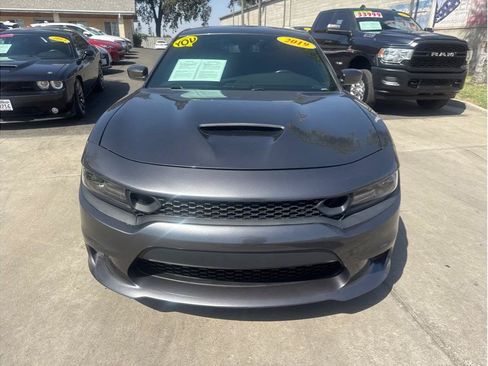 Used 2019 Dodge Charger R/T RWD image 2