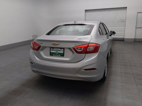 Used 2017 Chevrolet Cruze LT FWD image 7
