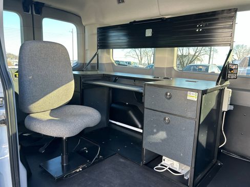 Used 2019 Ford Transit 150 XLT image 22